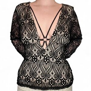 VENUS Black and Cream V Neck Lace longsleeve Top size medium